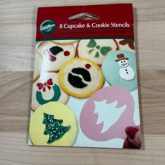 Wilton Cookie and Cupcake Stencils plus 5 Christmas Cookie Cutters - Picture 2 of 5